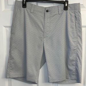 🔥CALLAWAY GOLF SHORTS-New w/out tags. 34 waist-Callaway emblems throughout-grey